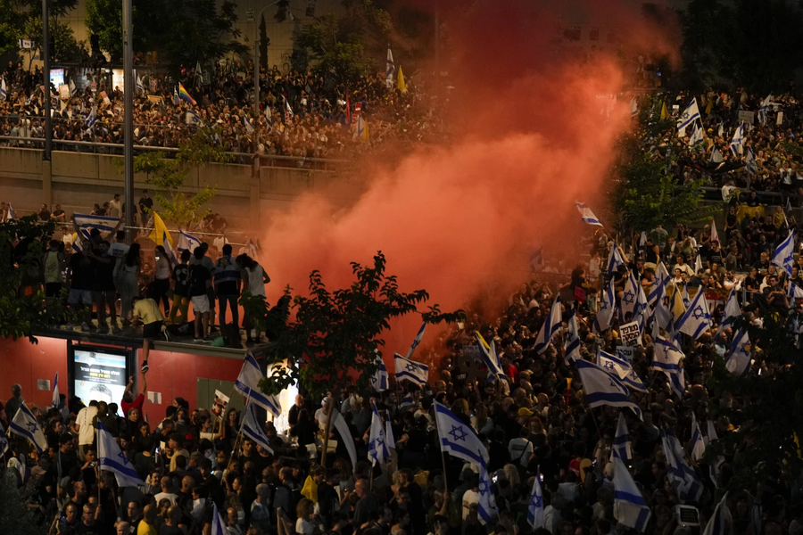 Biểu tình khắp Tel Aviv sau vụ các con tin Israel thiệt mạng.