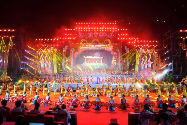 Khai mạc Lễ hội Đền Hùng 2026 với chủ đề “Linh thiêng nguồn cội - Đất Tổ Hùng Vương”. 