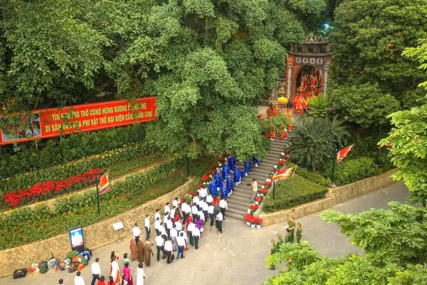 Xã Hy Cương dâng hương tưởng niệm các Vua Hùng sáng ngày 17/4/2026 (ảnh UBND xã Hy Cương).