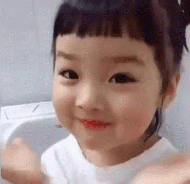 Được biết cô nhóc đáng yêu, sành điệu này đang hot nhất mạng xã hội - Ảnh 2 Duoc biet co nhoc dang yeu, sanh dieu nay dang hot nhat mang xa hoi - Anh 2