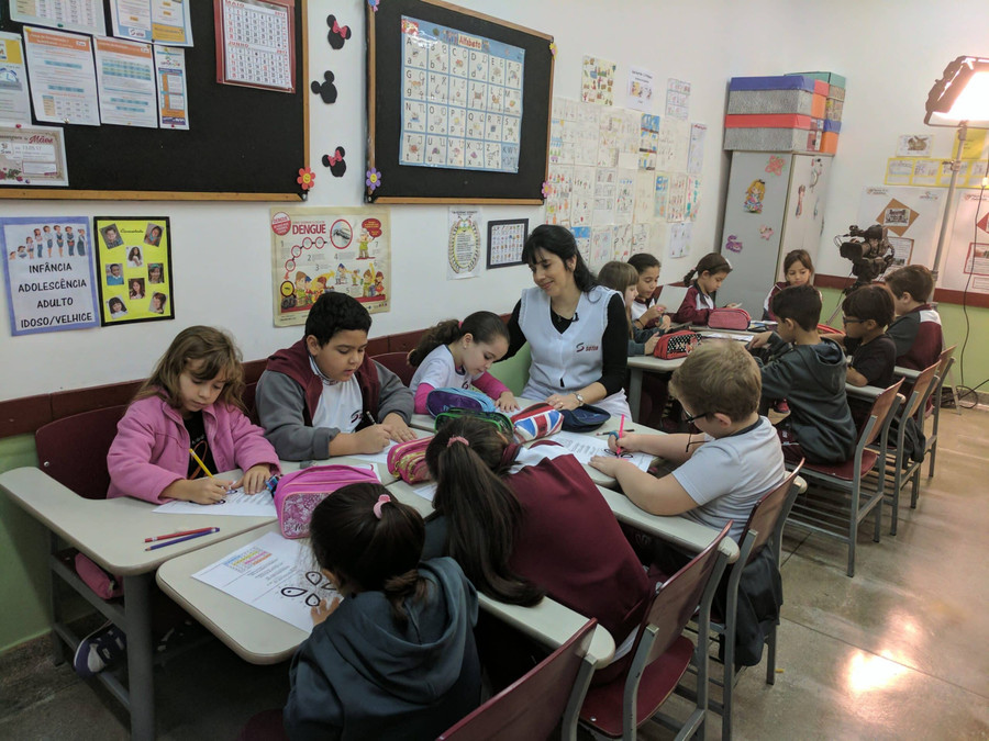 Học sinh Brazil được dạy về đại dương.