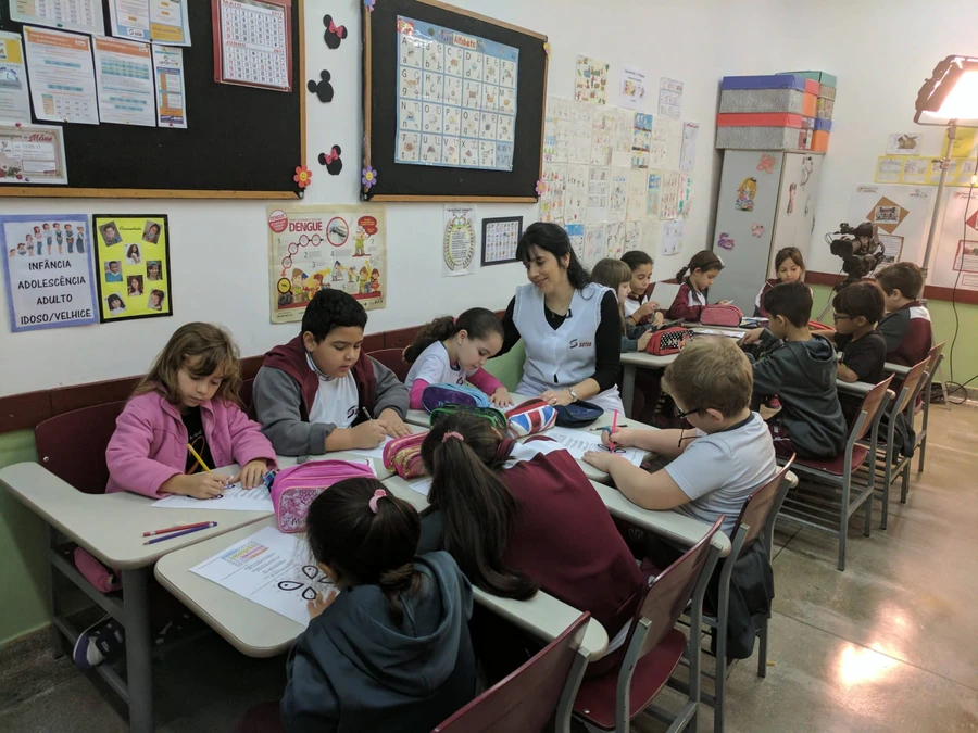 Học sinh Brazil được dạy về đại dương.
