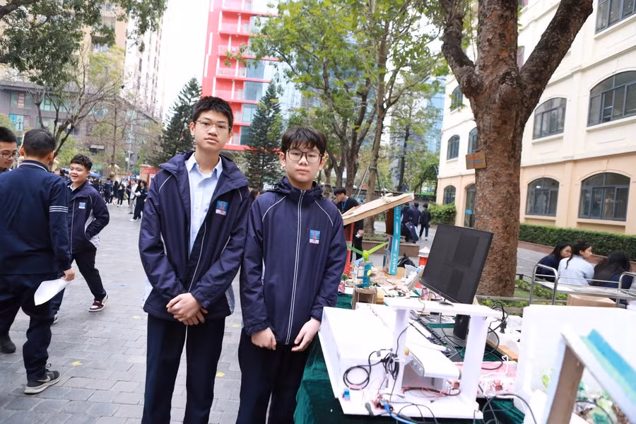 Hệ thống phân loại rác bằng công nghệ AI của học sinh Hà Nội.