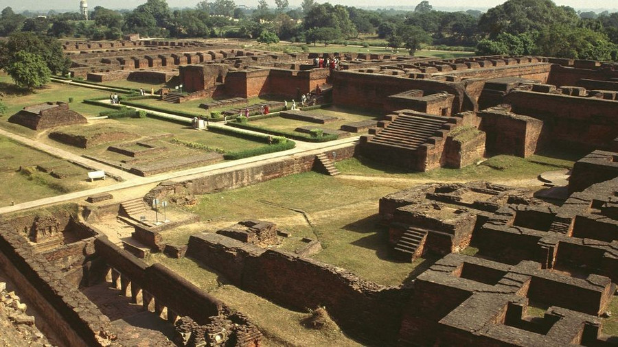 Phần tàn tích rộng 23ha được công nhận là di sản thế giới của Nalanda. Ảnh: Alamy.com ngoi-truong-co-thay-doi-the-gioi-4.jpg