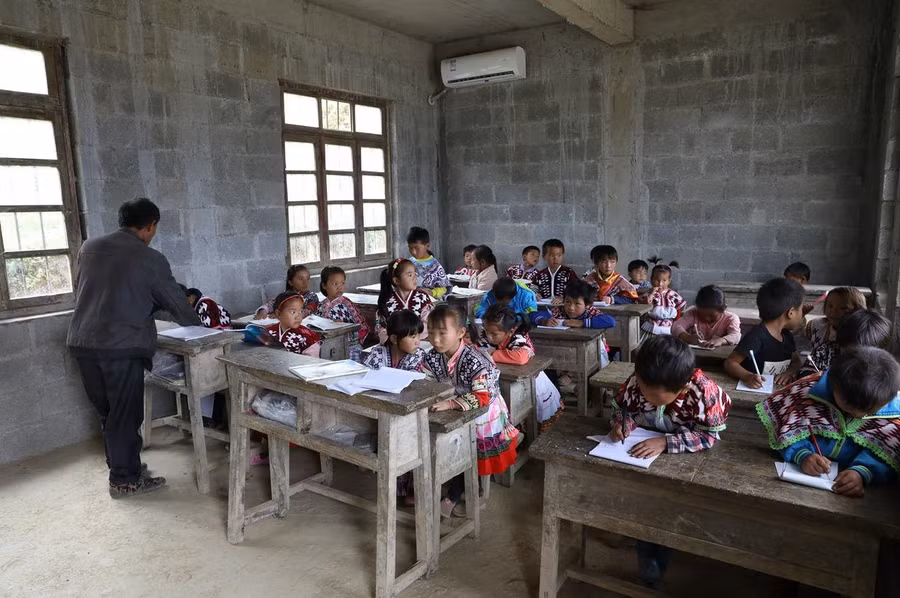 Trung Quốc tuyển giáo viên nghỉ hưu cho vùng nông thôn.