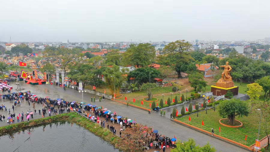 Lễ hội Di tích lịch sử Từ Lương Xâm được tiến hành với sự tham gia của hầu hết các làng xã trong vùng. Ảnh: CTV