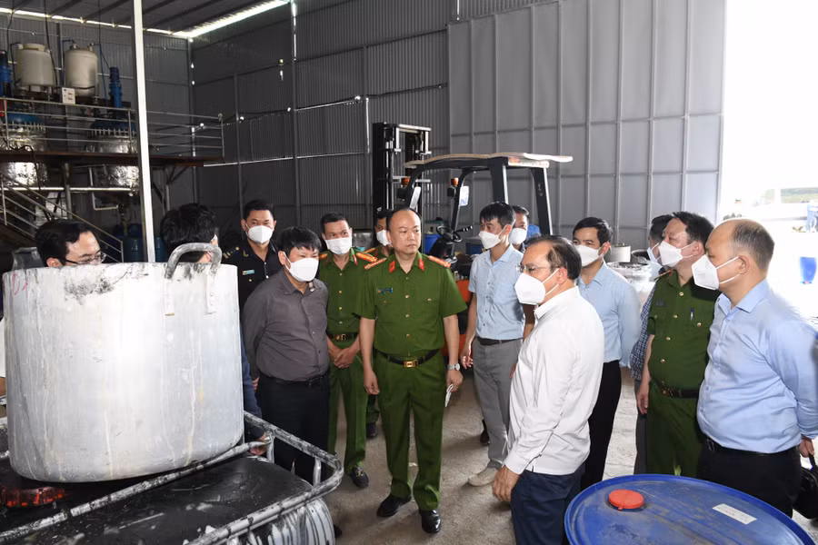 Lãnh đạo Bộ Công an đến hiện trường kiểm tra và chỉ đạo công tác điều tra, mở rộng vụ án.