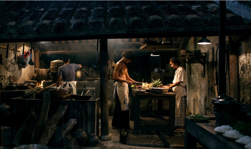 'Đảo của dân ngụ cư' - bộ phim đầu tay của đạo diễn Hồng Ánh. nghe-si-hong-anh-thich-lam-cai-kho-khac-voi-minh-2.png