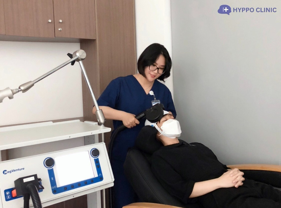 Ngày càng nhiều bạn trẻ tìm kiếm đến các phương pháp điều trị tâm lý chuyên sâu. Ảnh: Hyppo Clinic the-he-gen-z-hanh-trinh-chua-lanh-ben-vung-1.jpg