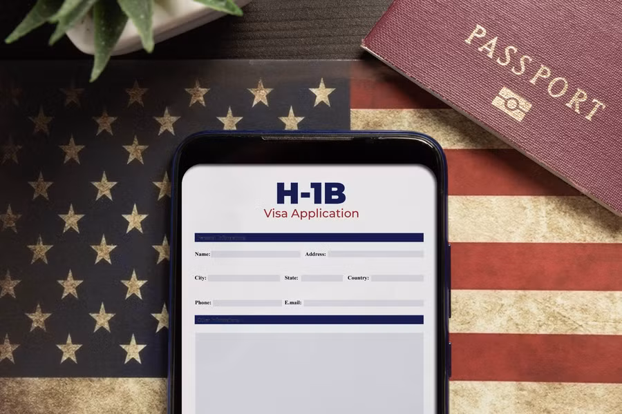 Du học sinh Mỹ được miễn phí làm visa H-1B.
