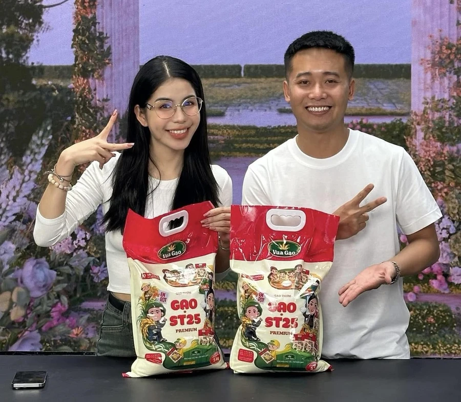 Trước khi dính bê bối, Nguyễn Thị Thái Hằng (Hằng Du Mục) và Phạm Quang Linh (Quang Linh vlog) từng là 'chiến thần livestream' hợp tác với nhiều nhãn hàng.