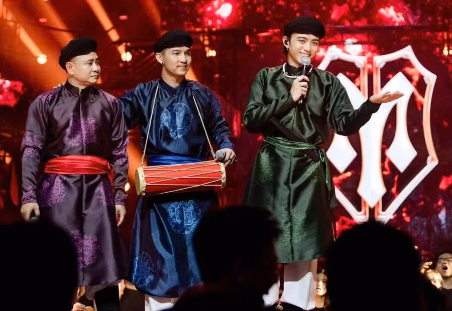 Tác phẩm 'Trống Cơm' do Cường Seven, Soobin Hoàng Sơn, và Tự Long trình diễn tại 'Anh trai vượt ngàn chông gai' đã gây ấn tượng mạnh cho khán giả. Ảnh: ATVNTG.