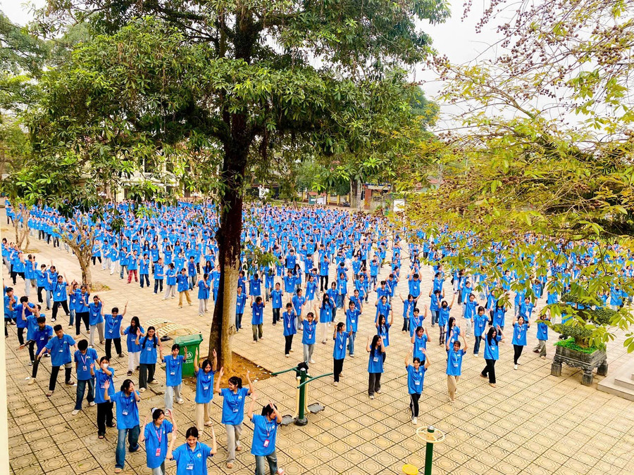 Học sinh Trường THPT Minh Đài (Phú Thọ) thể dục giữa giờ. Ảnh: NTCC giai-phap-phat-trien-chuong-trinh-giao-duc-cho-tuong-lai-2.jpg