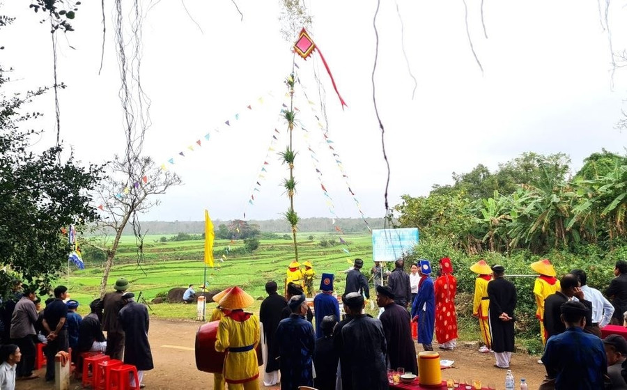 Lễ thượng nêu là nét độc đáo văn hóa ngày Tết của người dân vùng Gio An, huyện Gio Linh.
