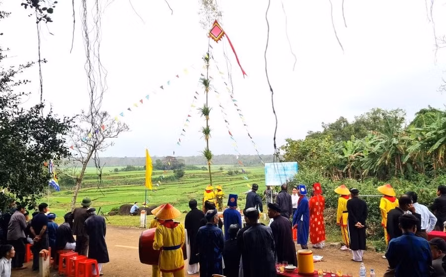 Lễ thượng nêu là nét độc đáo văn hóa ngày Tết của người dân vùng Gio An, huyện Gio Linh.