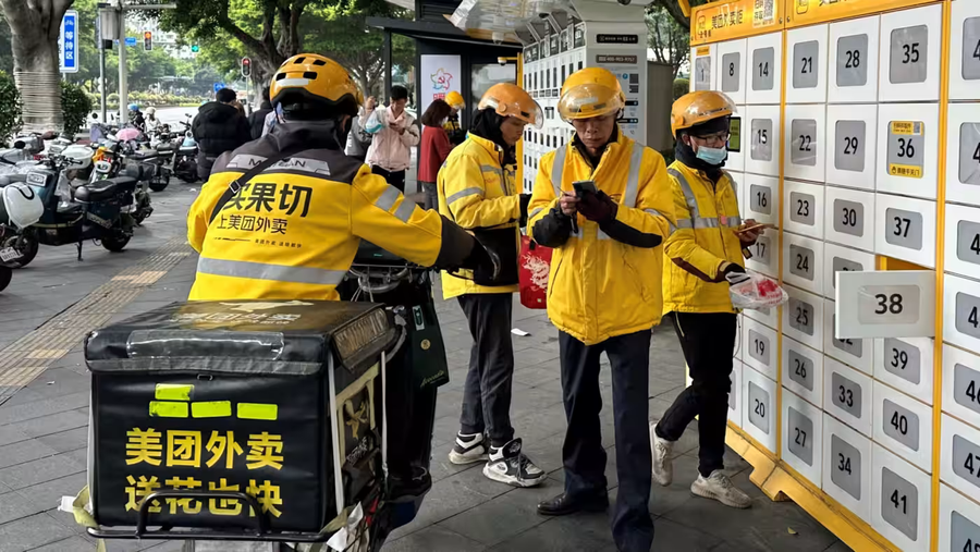 Trung Quốc chuẩn hóa đào tạo cho lực lượng giao hàng.