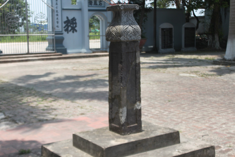 Thạch trụ ở miếu thờ bà Phạm Thị Ngà - mẹ vua Lý Công Uẩn. du-lam-noi-danh-dat-hoc-kinh-bac-xua-2.jpg