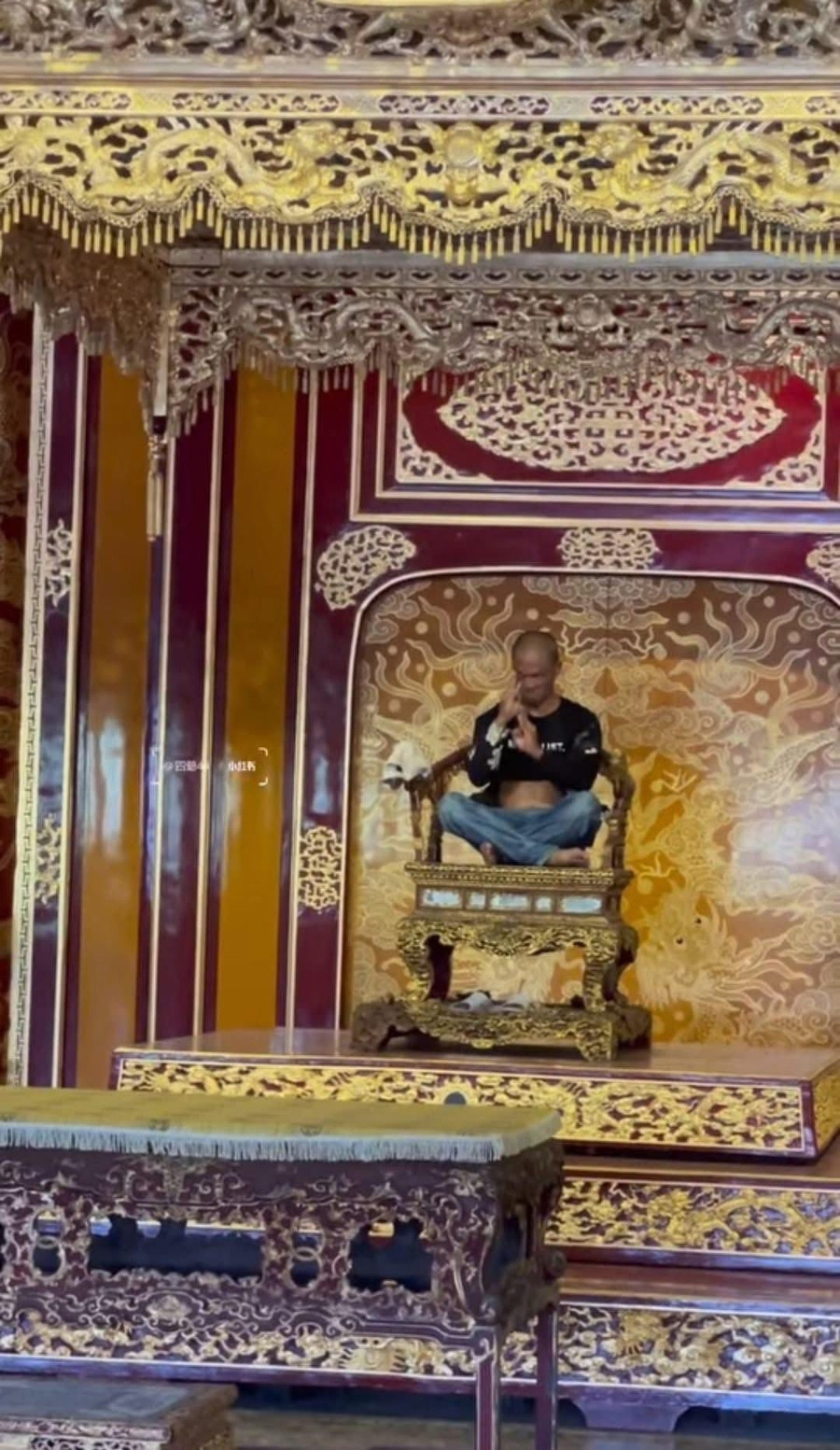cach-nao-ngan-chan-xam-hai-bao-vat-quoc-gia-3.jpg