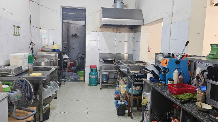 Bếp ăn của Bệnh viện Đa khoa TP Thanh Hóa. bai-1-nguy-co-mat-an-toan-do-cau-tha-2.jpg