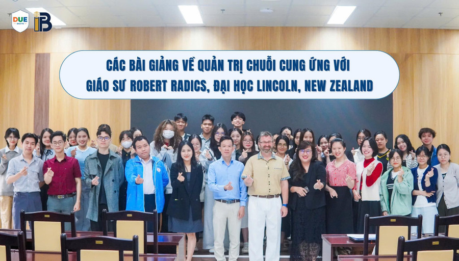 Giảng viên, sinh viên Trường Đại học Kinh tế (Đại học Đà Nẵng) tham gia chuỗi tọa đàm về Quản trị chuỗi cung ứng với Giáo sư Robert Radics, Trường Đại học Lincoln, New Zealand. Ảnh: NTCC day-hoc-bang-ngoai-ngu-1.jpg