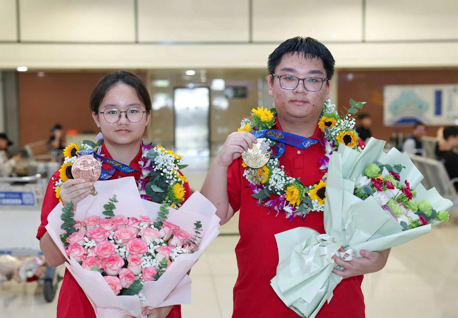 Lê Hoàng Kiều Anh (trái) và Lương Thái Duy. Ảnh: NVCC
