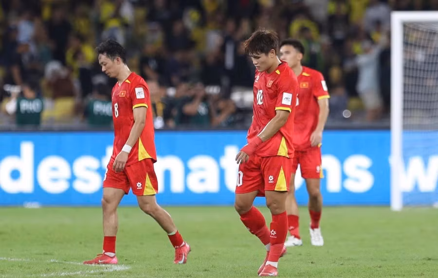 Đội tuyển Việt Nam đã trở lại mặt đất sau chức vô địch ASEAN Cup 2024. Ảnh: INT.