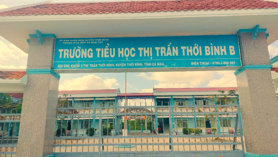 Một trường ở tỉnh Cà Mau có tên địa danh cũ. Ảnh: Q. Mến doi-ten-truong-khong-chi-la-thay-bien-hieu-1.jpg