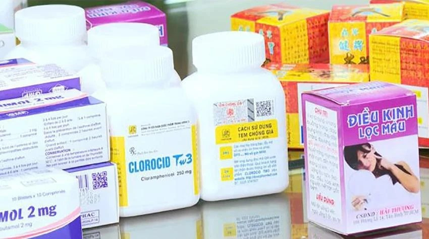 Một số loại thuốc giả vừa được Phòng Cảnh sát kinh tế, Công an tỉnh Thanh Hóa phát hiện khi triệt phá đường dây sản xuất, buôn bán tân dược giả với quy mô lớn trên phạm vi toàn quốc. Ảnh: Công an tỉnh Thanh Hóa