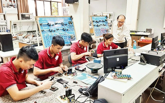 Khoa học, công nghệ, đổi mới sáng tạo đóng vai trò then chốt trong chiến lược phát triển kinh tế. Ảnh minh họa: INT