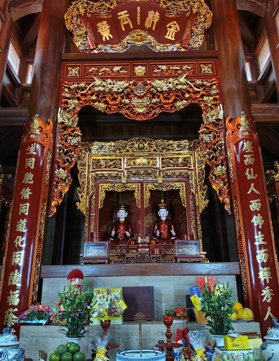 Tượng thờ 2 vị công chúa Lý Từ Thục và Lý Từ Huy. huyen-tich-cong-chua-nha-ly-duoc-10-lang-ton-thanh-1.jpg