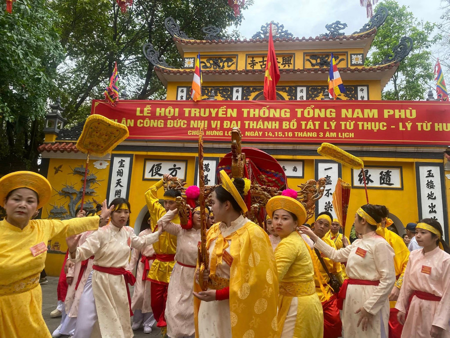 Lễ hội tổng Nam Phù đến nay đã trải qua 9 thế kỷ. huyen-tich-cong-chua-nha-ly-duoc-10-lang-ton-thanh-5.jpg