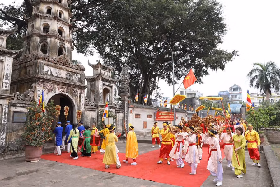 Lễ hội tổng Nam Phù quy tụ 10 làng của 9 xã tổng Nam Phù xưa.