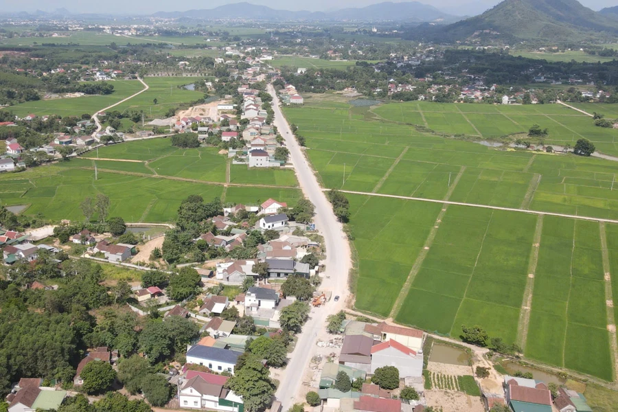 Quốc lộ 7 đoạn qua huyện Diễn Châu (Nghệ An).