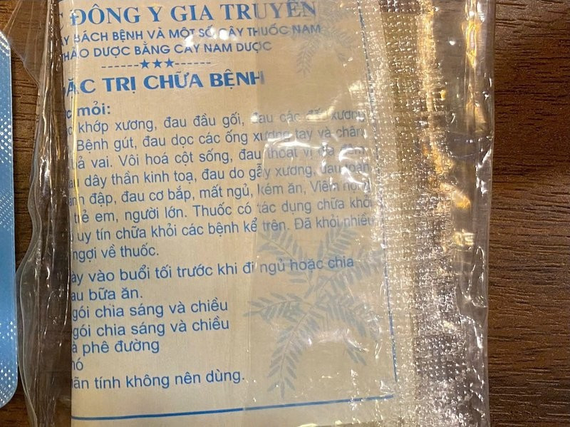 Một sản phẩm từ dược liệu có tác dụng hỗ trợ điều trị cơ xương khớp. tim-ra-14-duoc-chat-nguy-tao-trong-duoc-lieu-2.jpg