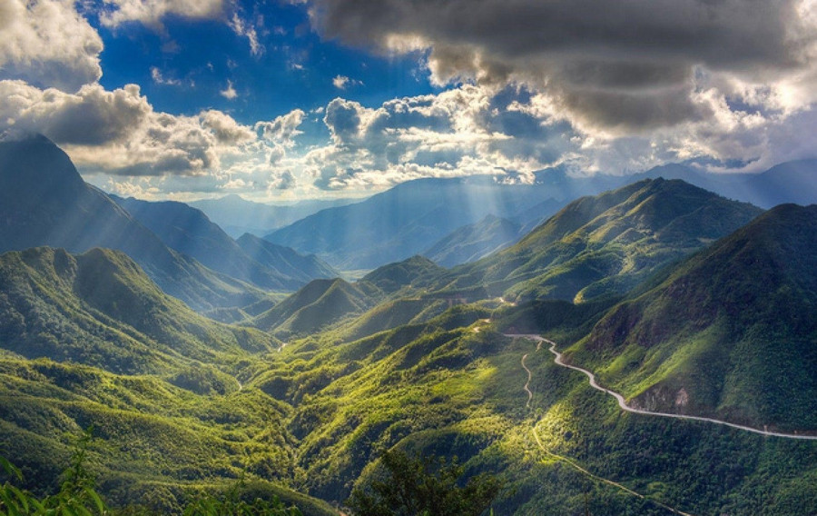 đèo Ô Quy Hồ, một địa danh trong truyện ngắn 'Lặng lẽ Sa Pa' của nhà văn Nguyễn Thành Long. Ảnh minh họa: INT vai-tro-cua-doc-hieu.jpg