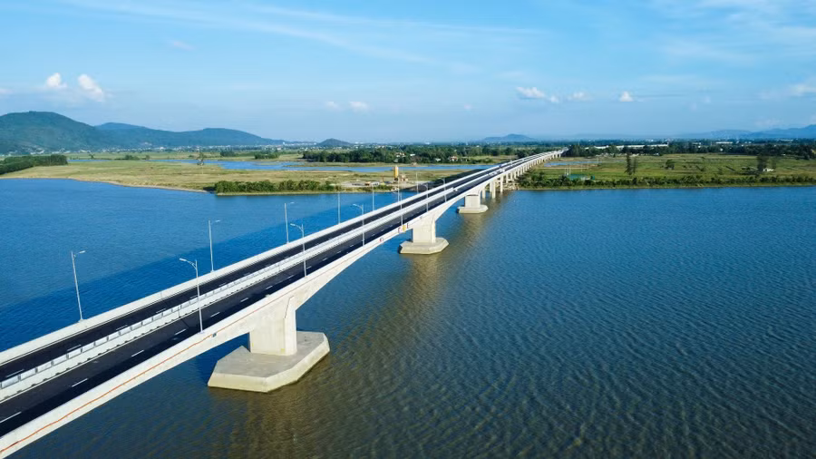 Công trình cầu Hưng Đức trên tuyến cao tốc Diễn Châu - Bãi Vọt. Ảnh minh họa: Sỹ Hòa