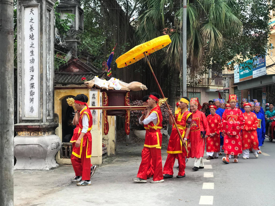 Hàng năm, vào ngày 12 tháng 3 âm lịch là ngày giỗ của tướng quân Văn Dĩ Thành. Ảnh: Sở VH-TT Hà Nội. tuong-da-xoa-va-hanh-trinh-ghi-danh-hoi-hat-cheo-tau-5.jpg
