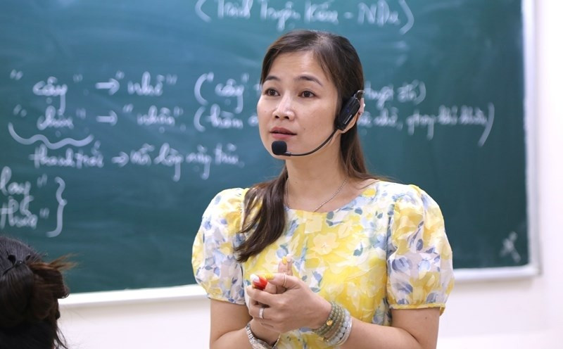 Giáo viên trong thời gian đi học tập trung có được hưởng phụ cấp thâm niên?