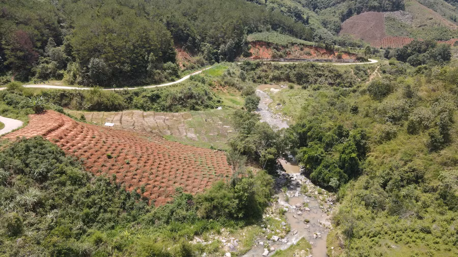 Dự án Thủy điện Đăk Pru 3 chậm tiến độ do vướng mắc về công tác giải phóng mặt bằng, tái định canh.