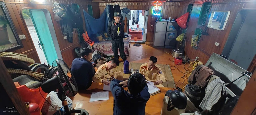 Cơ quan chức năng làm việc với những người liên quan.