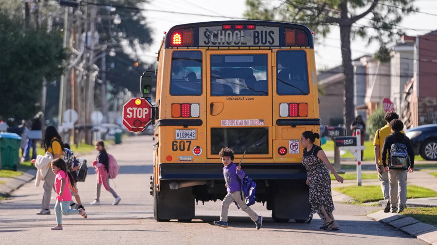 Nhiều giáo viên phải rời khỏi Mỹ vì chính sách nhập cư.
