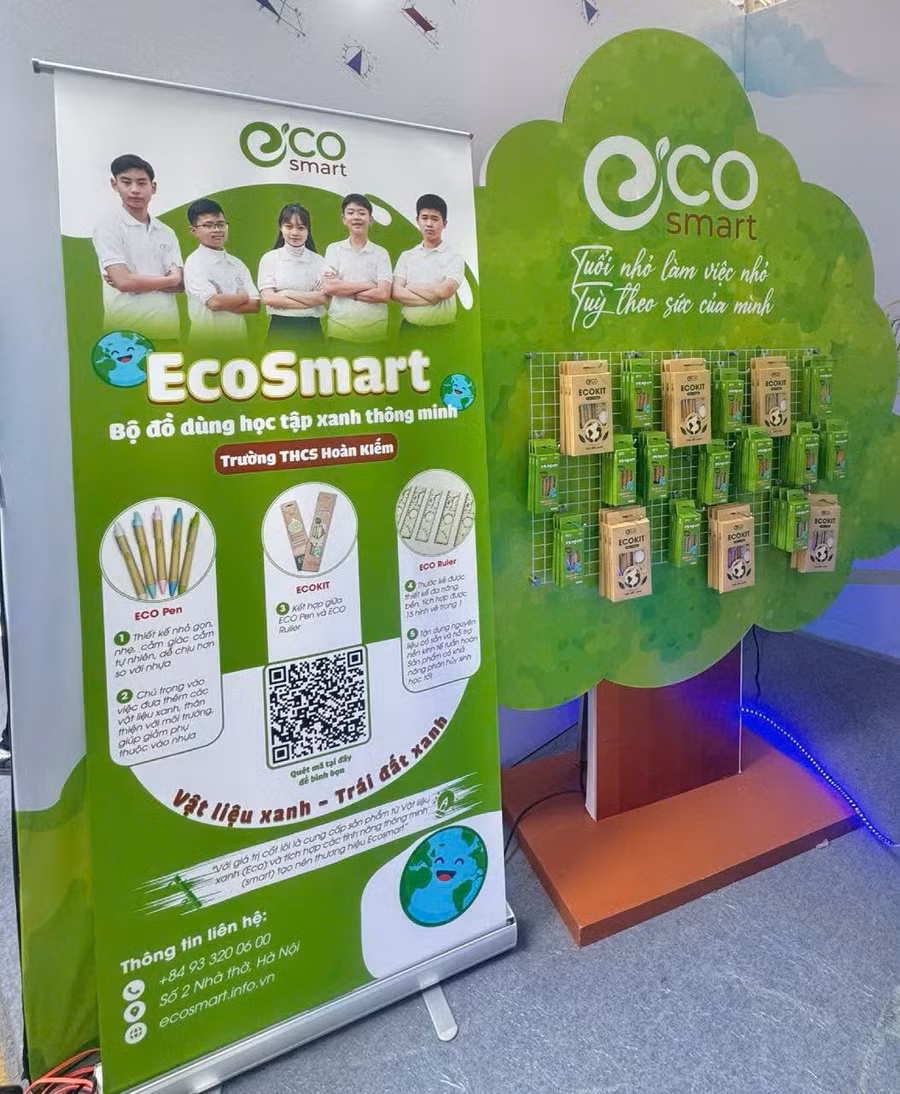 Bộ sản phẩm EcoSmart của nhóm học sinh Trường THCS Hoàn Kiếm. Ảnh: NTCC