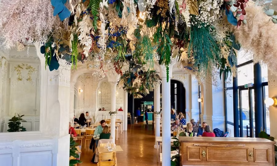 Nhà hàng Le République đẹp lộng lẫy. Ảnh: Marseille.love-spots.com