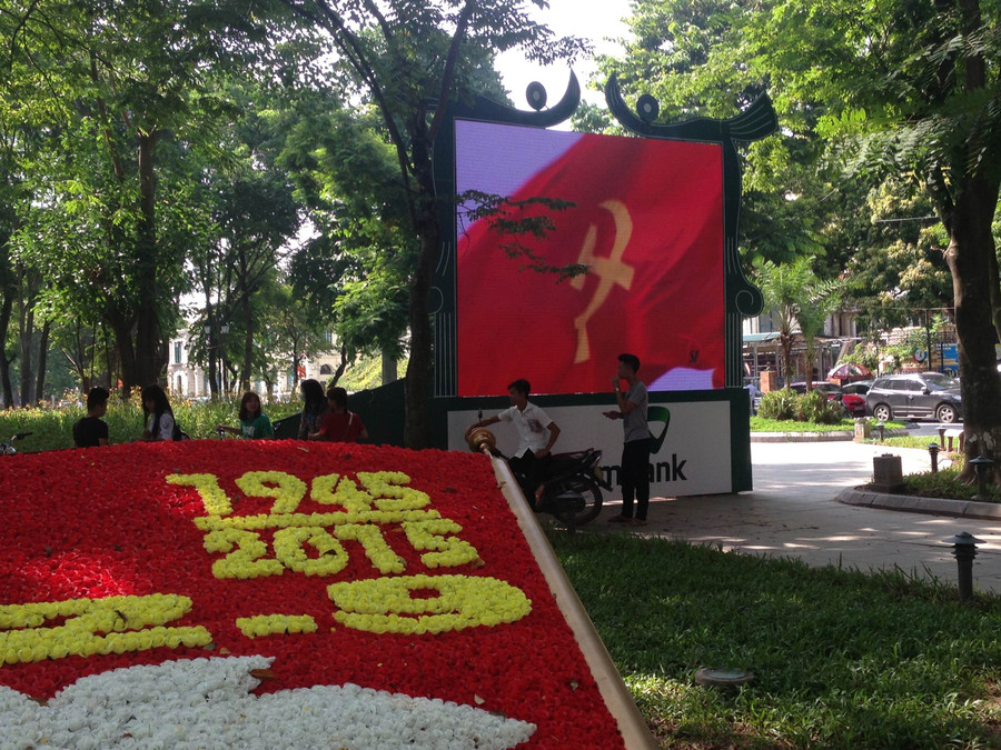 Minh họa/INT to-quoc-trong-toi-tu-mua-thu-ay1.jpg
