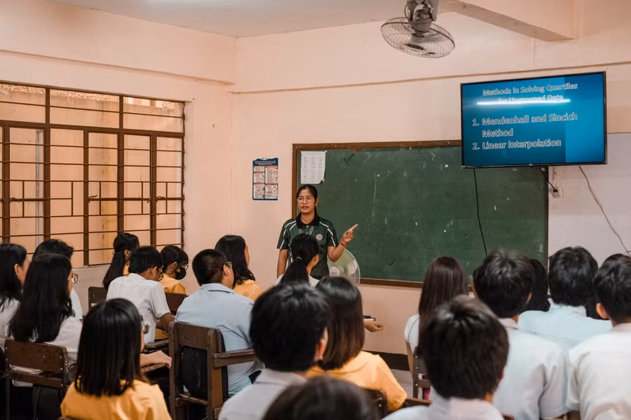 Học sinh Philippines gặp khó khăn về đọc, viết và tính toán.