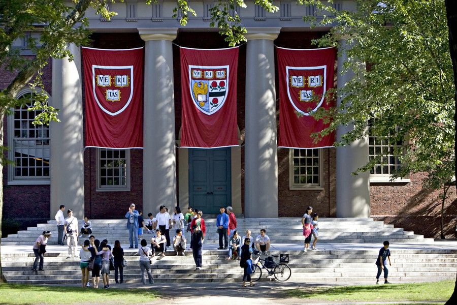 Đại học Harvard, Mỹ.