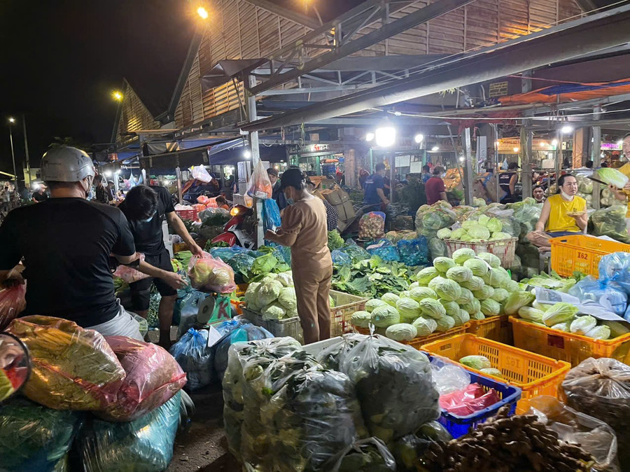 Đại biểu lo ngại các mặt hàng nông sản về các chợ đầu mối theo diện '3 không'.