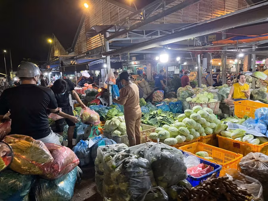 Đại biểu lo ngại các mặt hàng nông sản về các chợ đầu mối theo diện '3 không'.