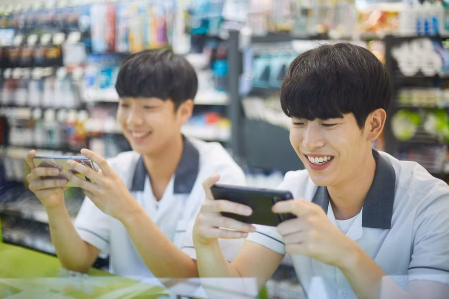 Học sinh Hàn Quốc dành thời gian giải trí điện tử thay vì vận động.