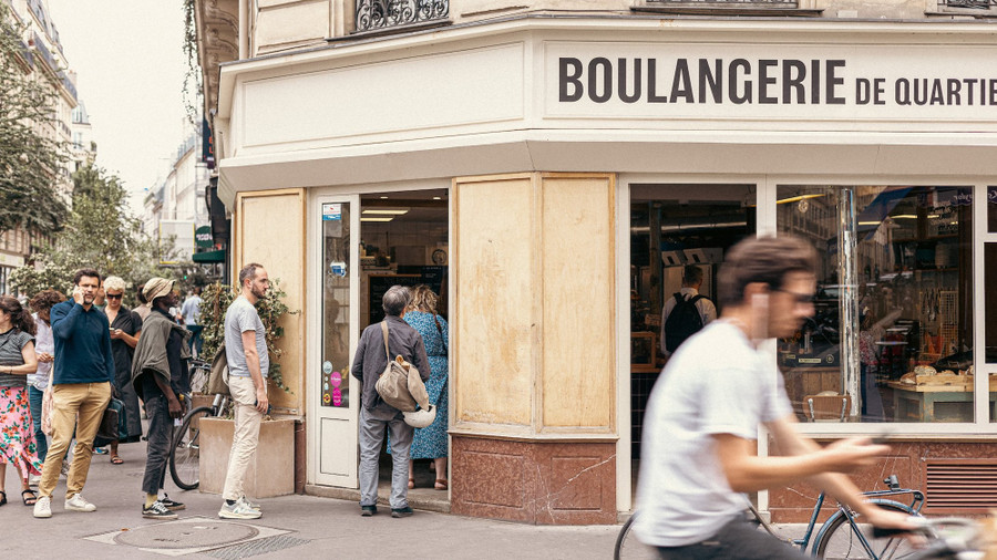 Bánh ngọt là món ăn yêu thích của người dân Paris. 15-phut-thay-doi-loi-song-2.jpg